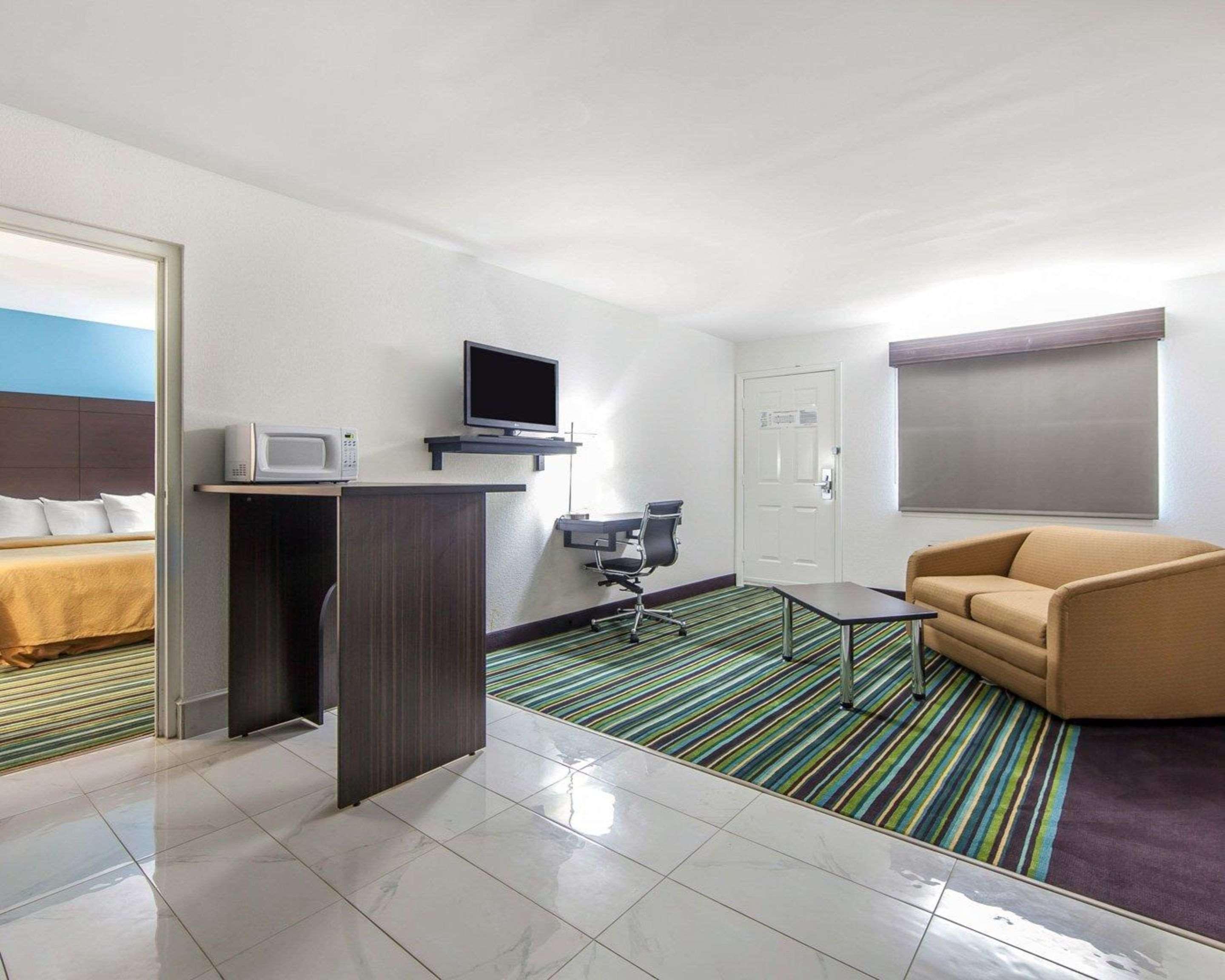 Quality Inn & Suites Jasper Exteriér fotografie