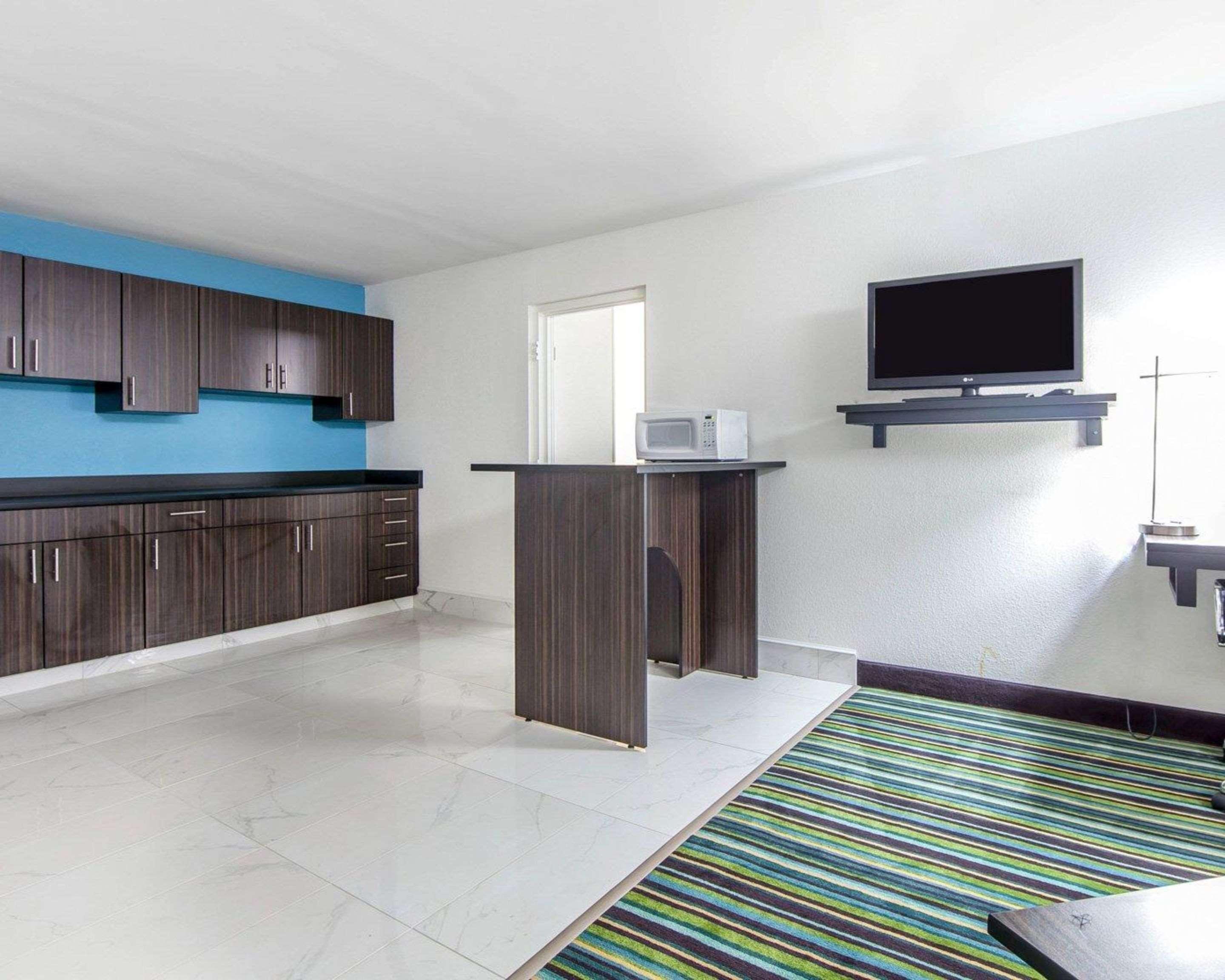 Quality Inn & Suites Jasper Exteriér fotografie